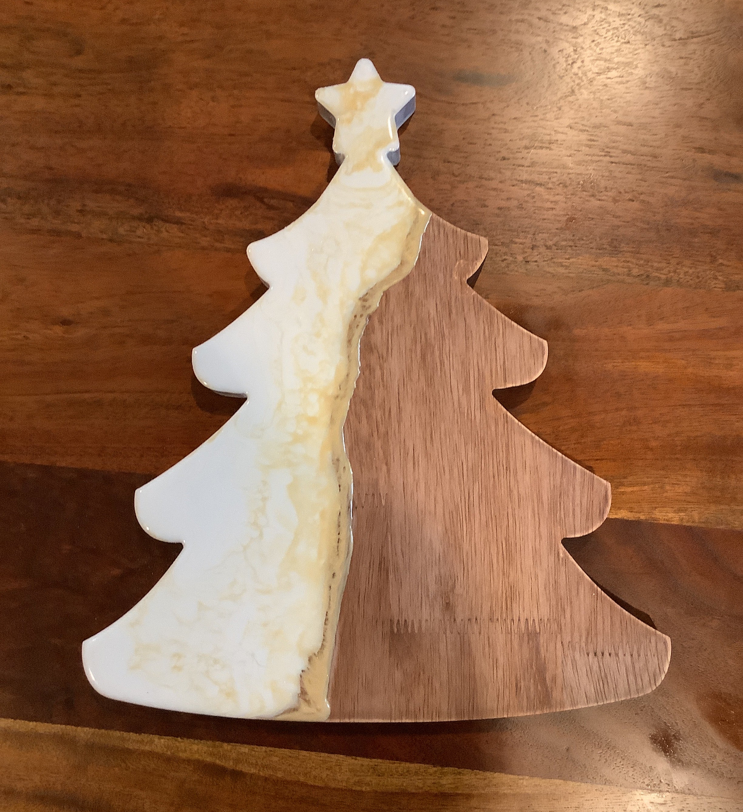 Wooden Tree Cutting Board