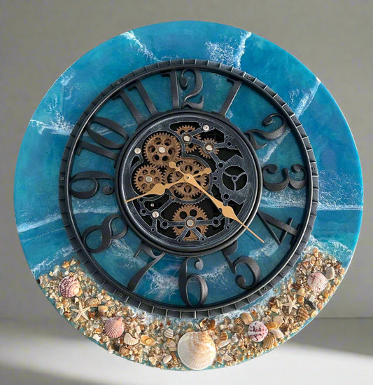Clock with Moving Gears